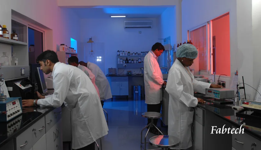 laboratory-or-cleanroom-laboratory